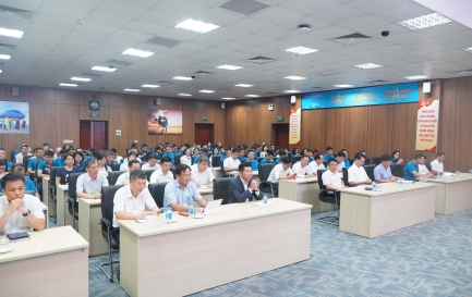 ĐẢNG ỦY CÔNG TY SKYPEC QUÁN TRIỆT NGHỊ QUYẾT ĐẠI HỘI ĐẠI BIỂU ĐẢNG BỘ CÔNG TY LẦN THỨ IX, NHIỆM KỲ 2025-2030